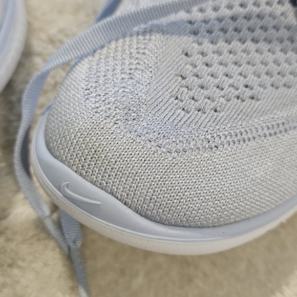 Nike Flyknit Blue Size Women's 9 Activewear Athleisure Workout Casual - Picture 6 of 13